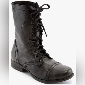 Steve Madden women’s Troopa Black Boots size 8 new